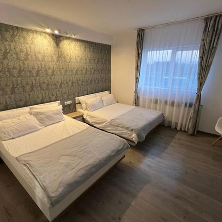 1-Beadroom Apartment With Free Parking Turda Zewnętrze zdjęcie