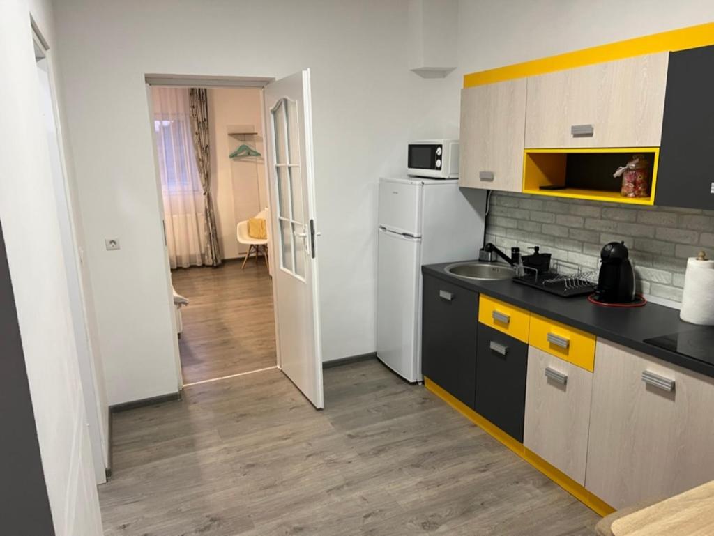 1-Beadroom Apartment With Free Parking Turda Zewnętrze zdjęcie